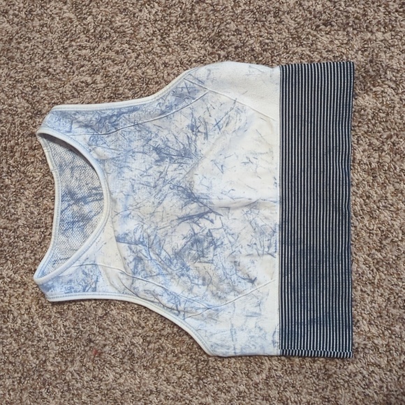 Lululemon Ebb to Train Bra - Picture 2 of 5